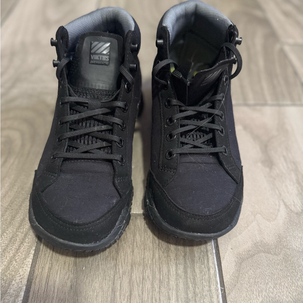 Viktos Men's Black High-Top Sneakers